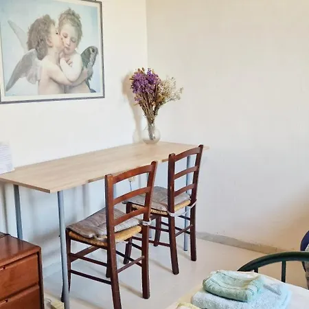 Of 3 In The Area Near To The Center Of *