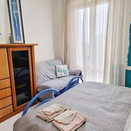 شقة Of 3 In The Area Near To The Center Of بيرودجا