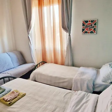 Of 3 In The Area Near To The Center Of Перуджа