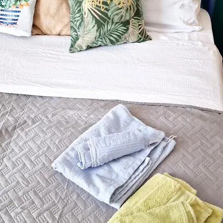 شقة Of 3 In The Area Near To The Center Of *