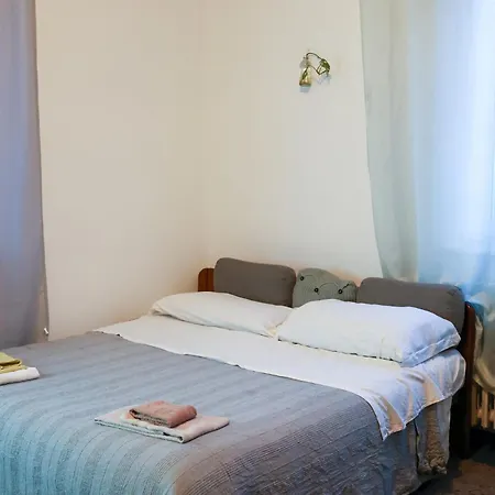 Apartament Of 3 In The Area Near To The Center Of *