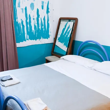 Of 3 In The Area Near To The Center Of Apartament *
